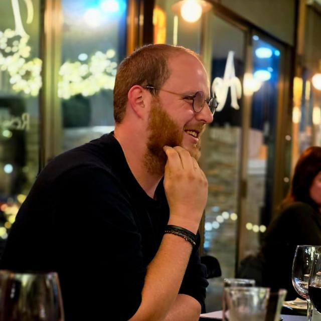 Professional portrait of Theunie